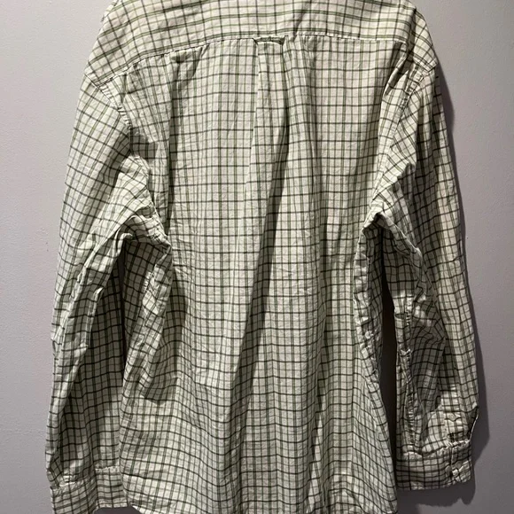 IZOD Flannel Size Large - Picture 3 of 4